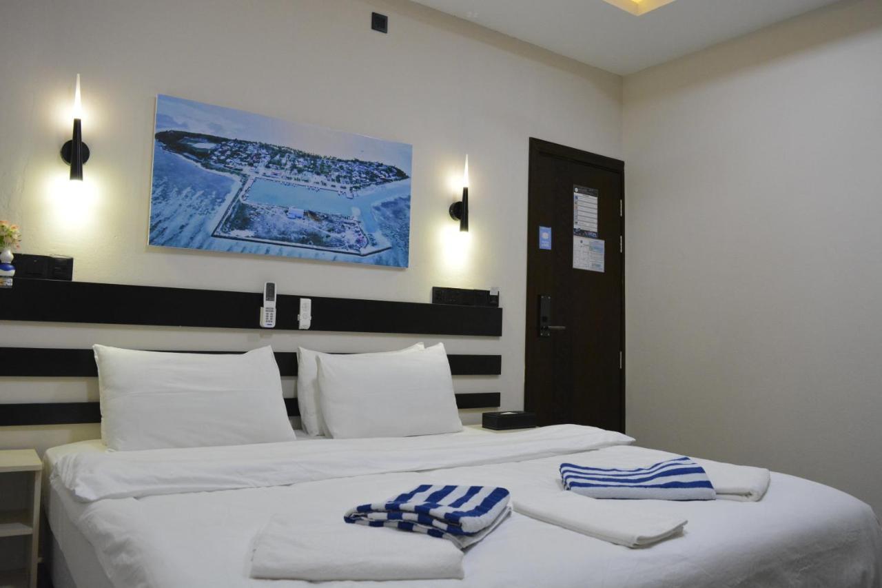 Infinity Dhiffushi Hotel Exterior foto