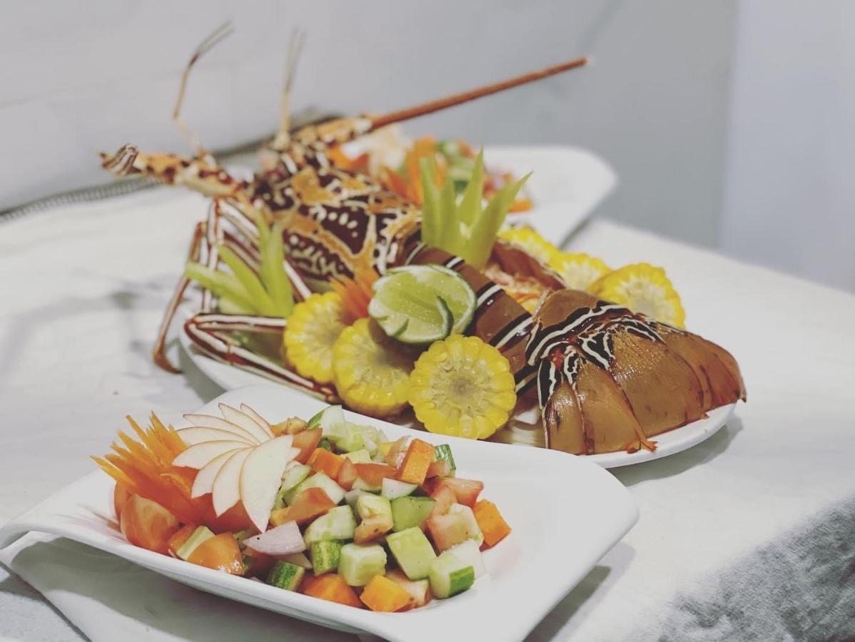 Infinity Dhiffushi Hotel Exterior foto