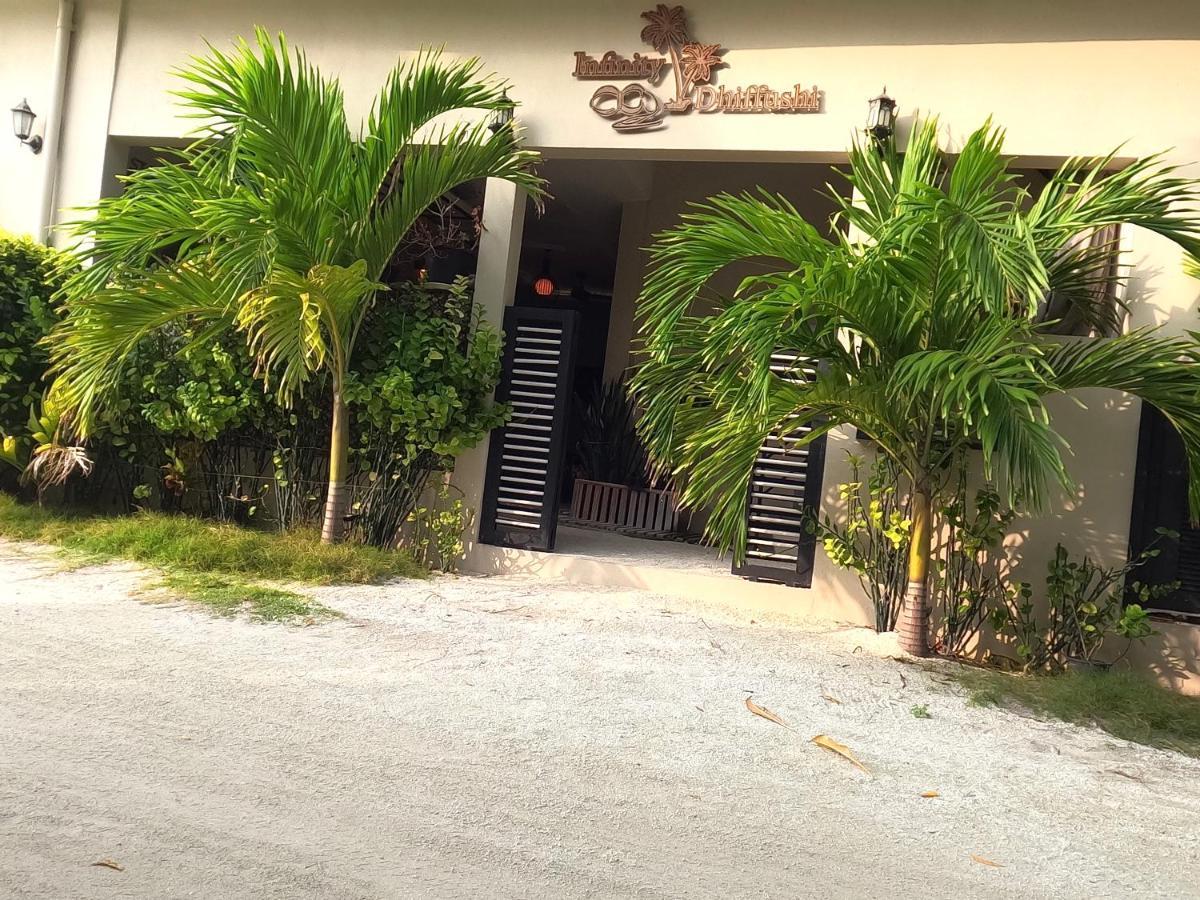 Infinity Dhiffushi Hotel Exterior foto