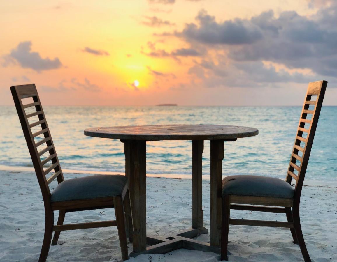 Infinity Dhiffushi Hotel Exterior foto
